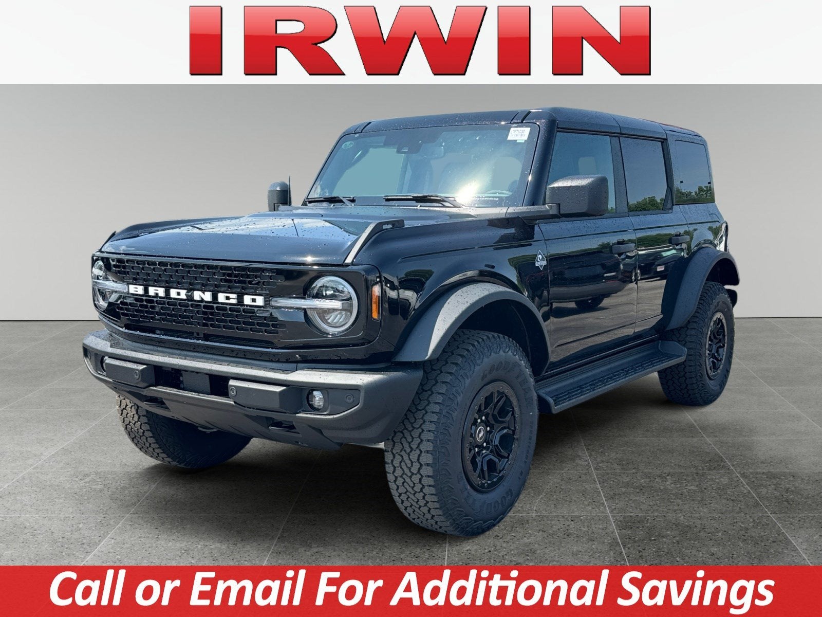 2026 Ford Bronco Outer Banks in Black — front three-quarter view
